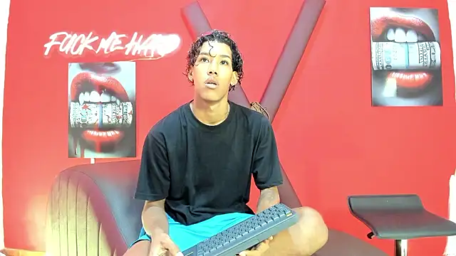 GREEN BOYS online show from February 2026 07:26:01 AM