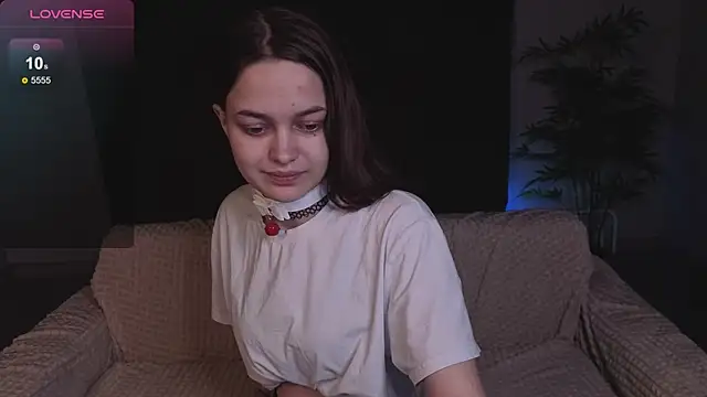 parrot kisha online show from March 2026 01:42:01 AM