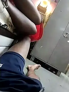 Your couple 01 online show from April 2026 04:48:02 PM