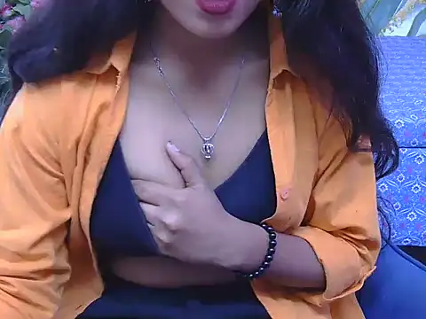 Snapshot of its-taniya chatting on April 2026 04:18:01 AM its-taniya online show from April 2026 04:18:01 AM