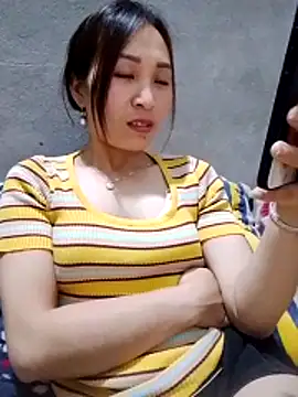 Thobaby112 online show from April 2026 02:33:01 PM