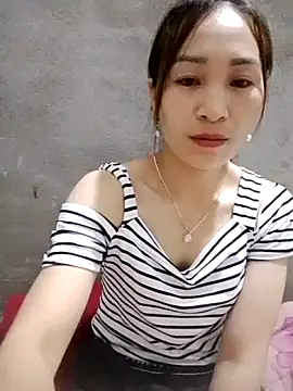 Thobaby112 online show from May 2026 09:44:02 PM