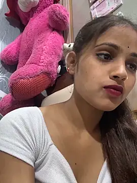 samayra1144 online show from April 2026 05:41:02 PM
