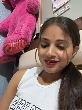 samayra1144 online show from May 2026 03:18:02 PM