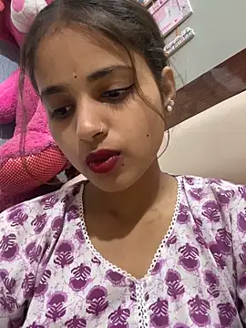 samayra1144 online show from June 2026 07:33:01 AM