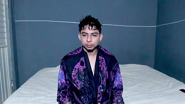 Snapshot of polloCol4U chatting on March 2026 10:27:02 PM polloCol4U online show from March 2026 10:27:02 PM