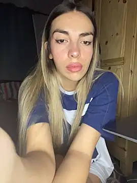 Snapshot of CuteRosa7 chatting on February 2026 11:23:01 PM CuteRosa7 online show from February 2026 11:23:01 PM