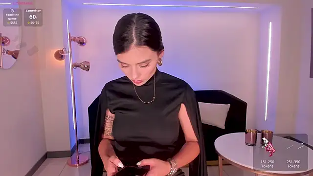 JulietteMoreau online show from March 2026 08:10:01 PM