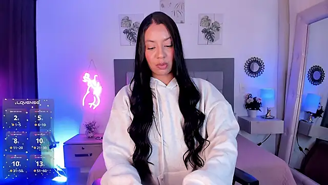 julietha Vega online show from April 2026 05:50:01 PM
