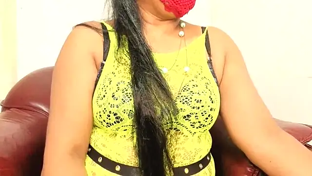 Snapshot of Liyona_s chatting on June 2026 05:26:01 PM Liyona s online show from June 2026 05:26:01 PM