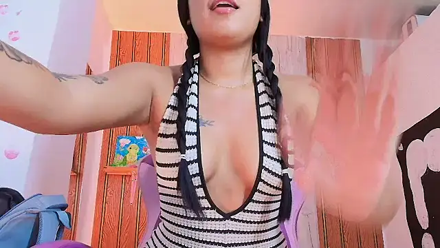 valenttina narvaez online show from March 2026 01:43:02 PM