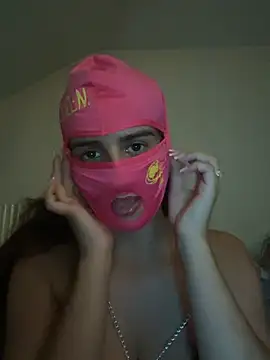 Esmeralda972 online show from July 2026 07:01:02 PM