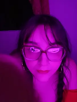 daphneev online show from May 2026 12:17:01 AM