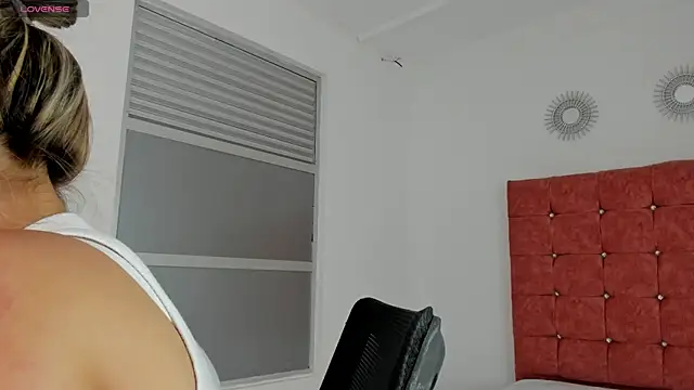 your whore Salome online show from May 2026 08:27:02 PM