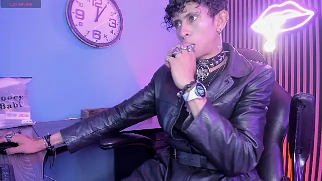 Snapshot of Maximoking26 chatting on March 2026 03:35:02 AM Maximoking26 online show from March 2026 03:35:02 AM