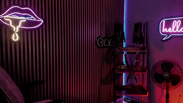 Snapshot of Maximoking26 chatting on March 2026 08:19:01 AM Maximoking26 online show from March 2026 08:19:01 AM