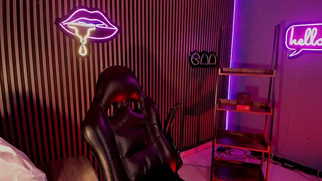 Snapshot of Maximoking26 chatting on March 2026 11:37:01 PM Maximoking26 online show from March 2026 11:37:01 PM