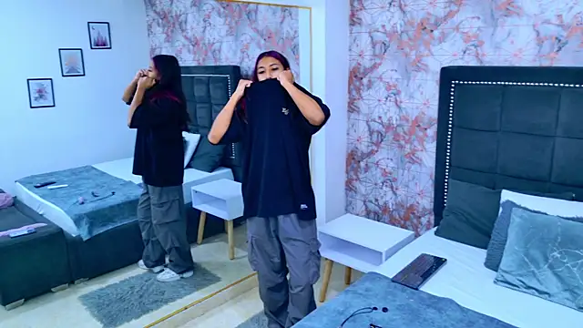 Raven Gloomy online show from March 2026 12:23:01 PM