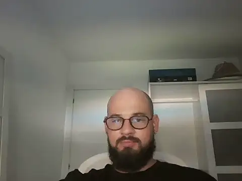 Snapshot of lachy2410 chatting on July 2026 01:03:01 PM lachy2410 online show from July 2026 01:03:01 PM