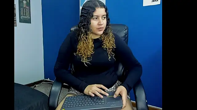 Snapshot of goodgirlxxl chatting on March 2026 12:48:02 AM goodgirlxxl online show from March 2026 12:48:02 AM