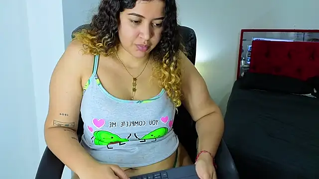 Snapshot of goodgirlxxl chatting on April 2026 02:27:02 AM goodgirlxxl online show from April 2026 02:27:02 AM
