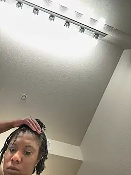 Snapshot of ShortcakeMochaa chatting on February 2026 09:22:01 PM ShortcakeMochaa online show from February 2026 09:22:01 PM