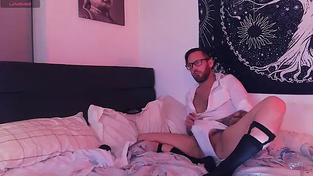 Snapshot of Masterjayb80 chatting on March 2026 09:05:01 PM Masterjayb80 online show from March 2026 09:05:01 PM