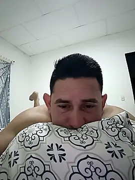 Snapshot of guayabitamen1992 chatting on February 2026 03:03:01 AM guayabitamen1992 online show from February 2026 03:03:01 AM