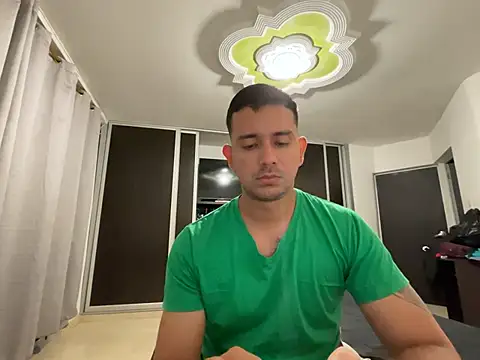 Snapshot of ValerioAlvernia chatting on February 2026 03:14:02 AM ValerioAlvernia online show from February 2026 03:14:02 AM