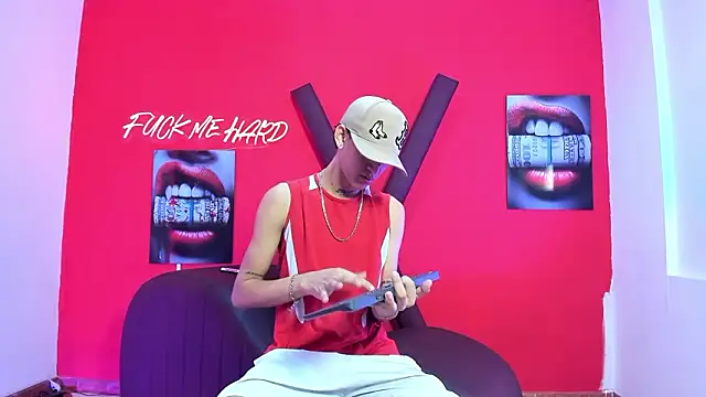 BOYS PLAY online show from February 2026 01:18:01 PM