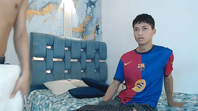 Snapshot of GOLD_BOYS chatting on March 2026 01:17:02 PM GOLD BOYS online show from March 2026 01:17:02 PM