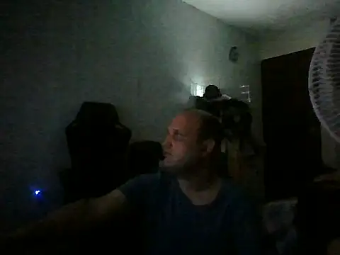 Snapshot of Heavy_Rebellx chatting on February 2026 05:59:01 AM Heavy Rebellx online show from February 2026 05:59:01 AM