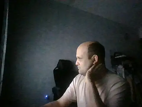 Snapshot of Heavy_Rebellx chatting on February 2026 06:10:02 AM Heavy Rebellx online show from February 2026 06:10:02 AM