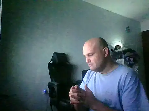 Snapshot of Heavy_Rebellx chatting on February 2026 06:23:01 AM Heavy Rebellx online show from February 2026 06:23:01 AM