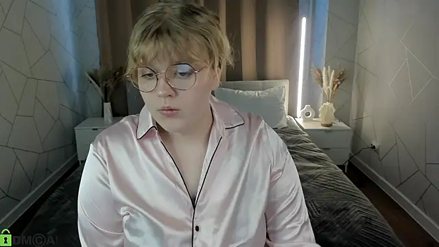 Snapshot of luna_c0ra chatting on March 2026 01:09:02 AM luna c0ra online show from March 2026 01:09:02 AM