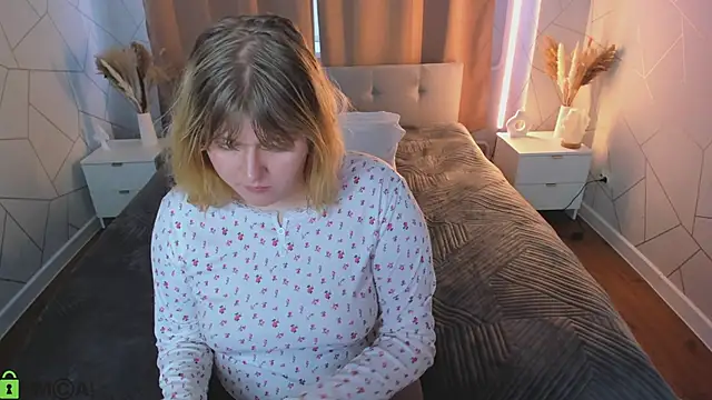 Snapshot of luna_c0ra chatting on March 2026 08:26:33 AM luna c0ra online show from March 2026 08:26:33 AM