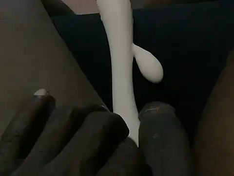 Snapshot of TICKDICK320 chatting on February 2026 07:10:01 PM TICKDICK320 online show from February 2026 07:10:01 PM