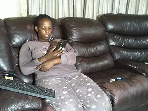 Snapshot of Sky-Diamond chatting on April 2026 05:49:01 AM Sky-Diamond online show from April 2026 05:49:01 AM