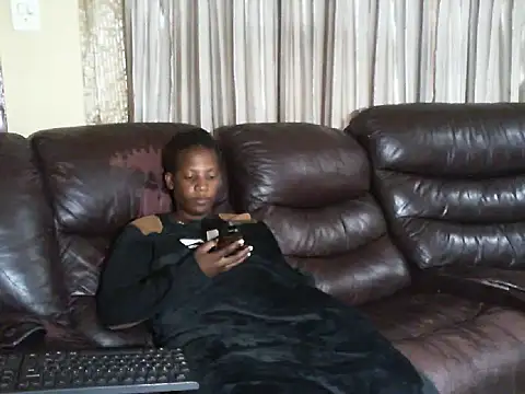Snapshot of Sky-Diamond chatting on April 2026 07:25:02 AM Sky-Diamond online show from April 2026 07:25:02 AM