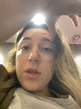 Snapshot of kate_nicepops999114 chatting on March 2026 07:37:02 AM kate nicepops999114 online show from March 2026 07:37:02 AM