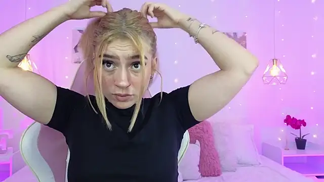 Snapshot of Emma_softt chatting on April 2026 05:51:02 AM Emma softt online show from April 2026 05:51:02 AM