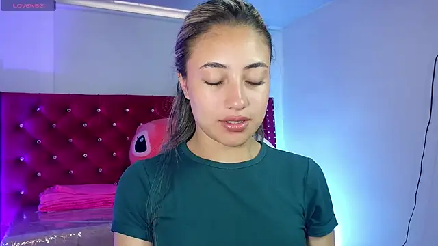 amy ker m online show from April 2026 09:53:02 PM