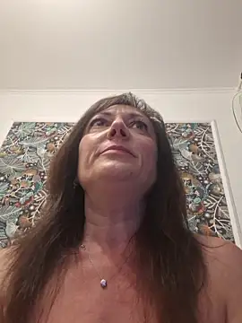 SaraGina online show from April 2026 09:20:02 PM