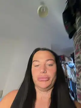 Darkfantisyx online show from August 2026 05:27:02 PM