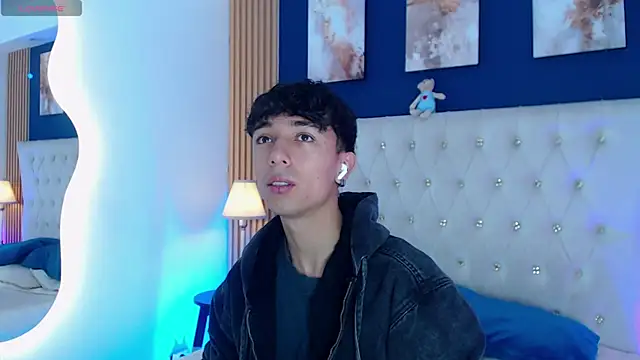 Snapshot of Aiden_Rivers_ chatting on April 2026 12:50:01 PM Aiden Rivers online show from April 2026 12:50:01 PM