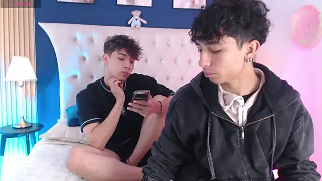 Snapshot of Aiden_Rivers_ chatting on May 2026 12:54:02 PM Aiden Rivers online show from May 2026 12:54:02 PM