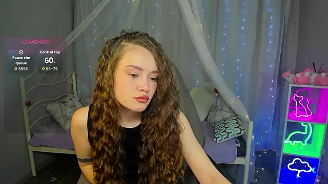 Snapshot of AshleyGlover chatting on February 2026 08:04:02 AM AshleyGlover online show from February 2026 08:04:02 AM