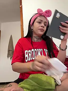 Alana SmithXx online show from March 2026 02:35:02 PM