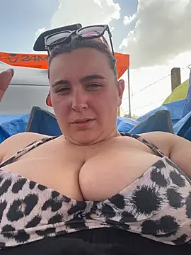 Snapshot of Sandragll chatting on June 2026 05:27:01 PM Sandragll online show from June 2026 05:27:01 PM