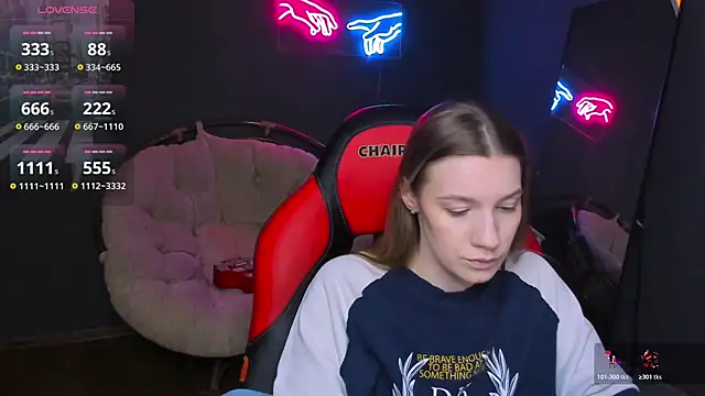 Vanessa  Lui online show from April 2026 04:16:01 PM